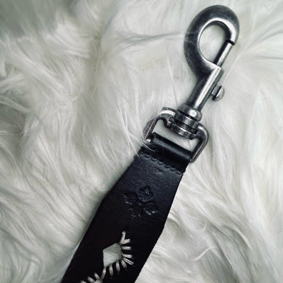 Black ITALIAN leather biker STRAP guitar purse bag crossbody Patricia Nash cream - Picture 4 of 8